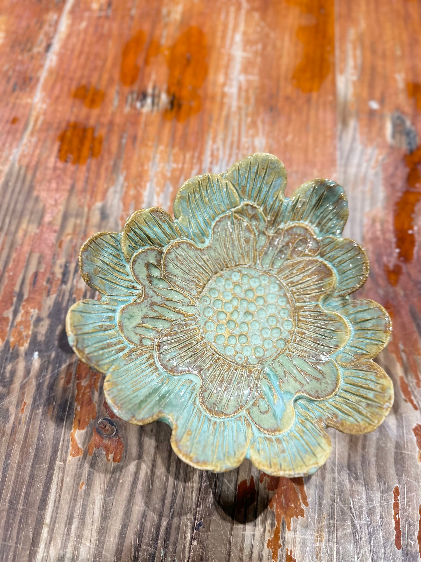 Tuesday 25th Nov 10am-12noon- Hand built bowls Pottery Workshop.