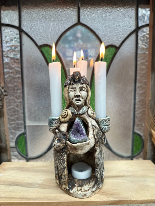 Light Bearer Caireann