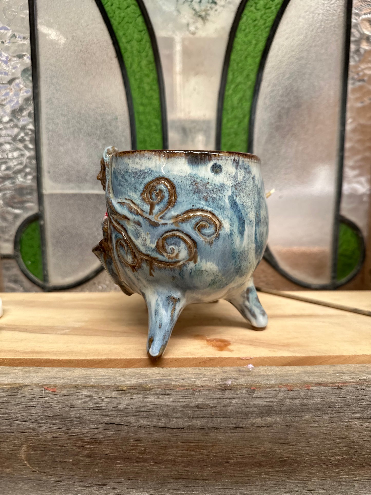 Cauldron Crystal Cup – Goddess with Quartz, Celestite &amp; Toadstool