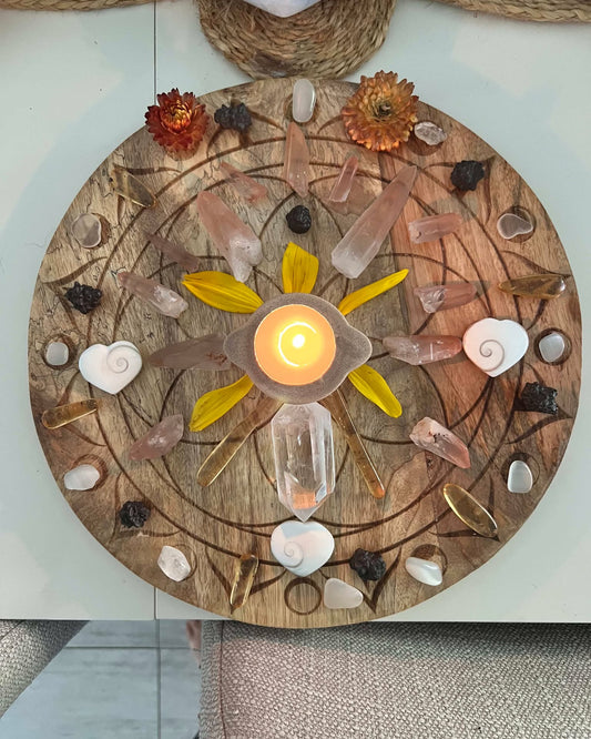 Introduction To Crystal Gridding. Manifest your Intentions