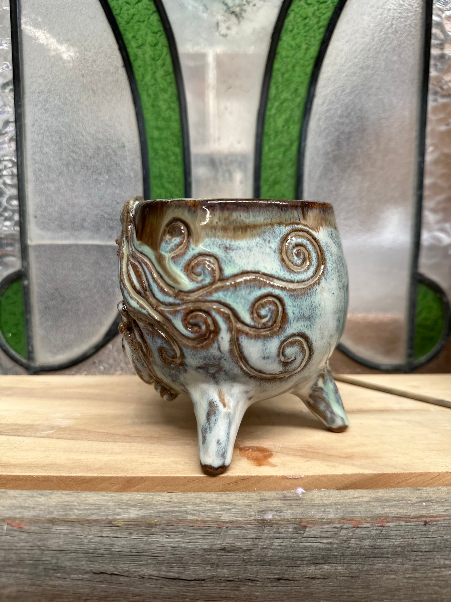 Cauldron Crystal Cup – Goddess with Quartz Point