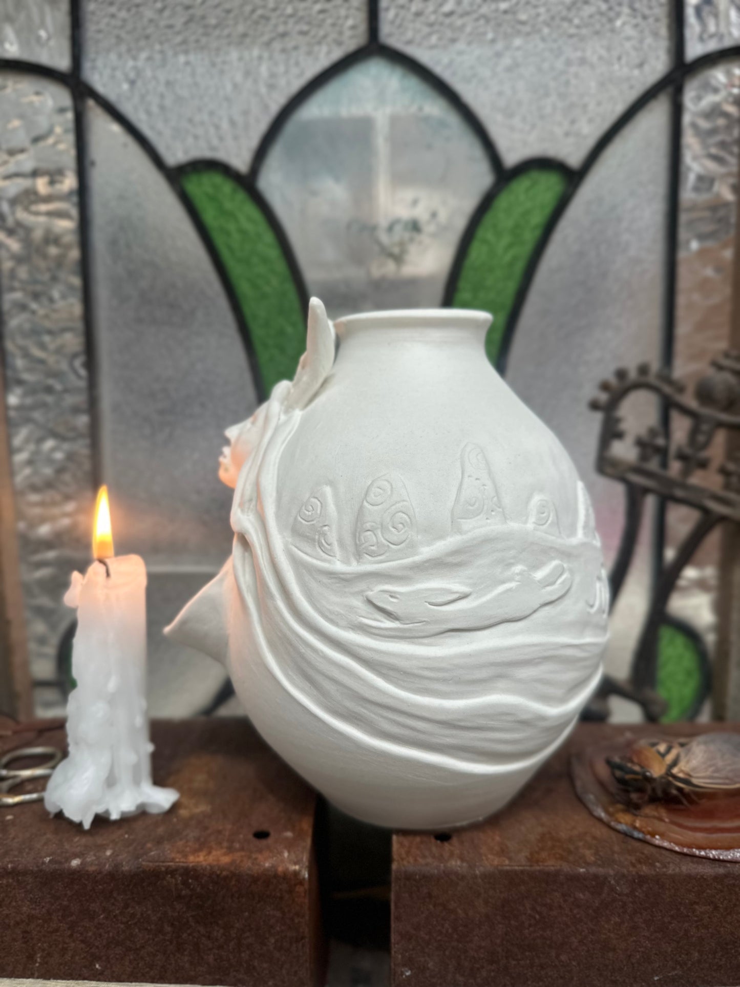 🌕 Hare Goddess of the Standing Stones - Porcelain Vase