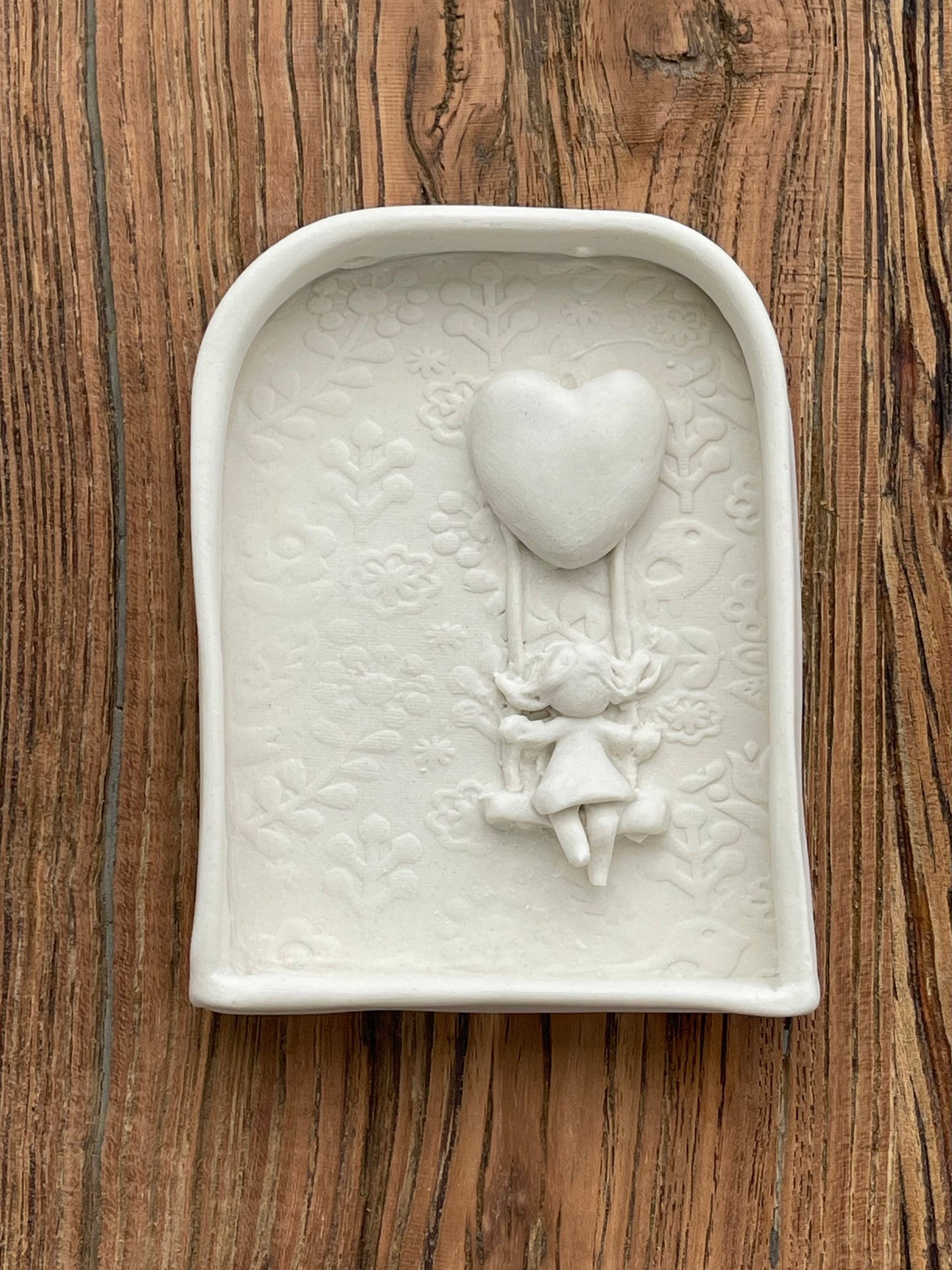 Sat 16th Aug 10am - 12 noon - “Dream Worlds in Porcelain Clay” – Sculpt Your Own Picture Box with Sandra Noa
