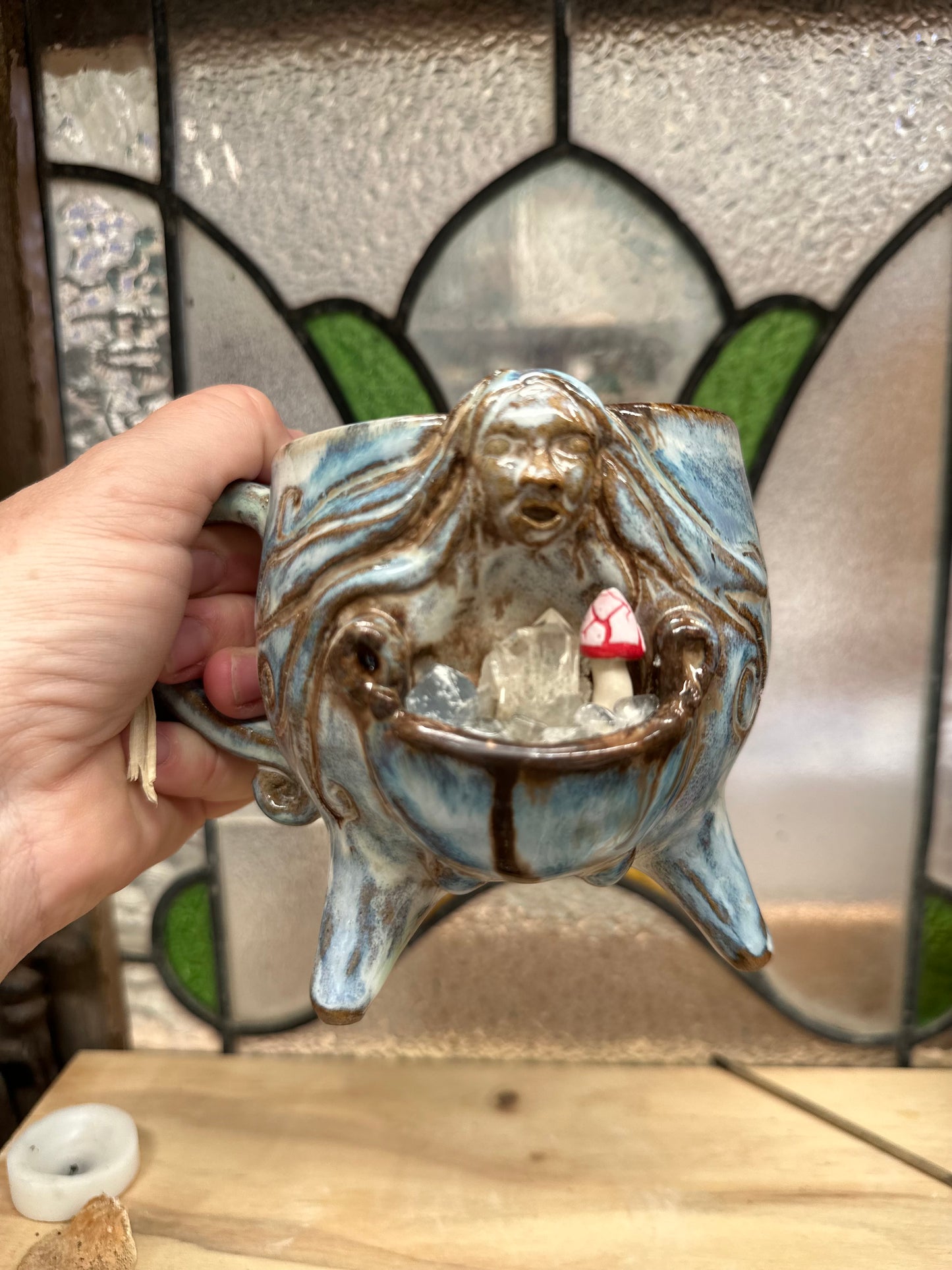 Cauldron Crystal Cup – Goddess with Quartz, Celestite &amp; Toadstool