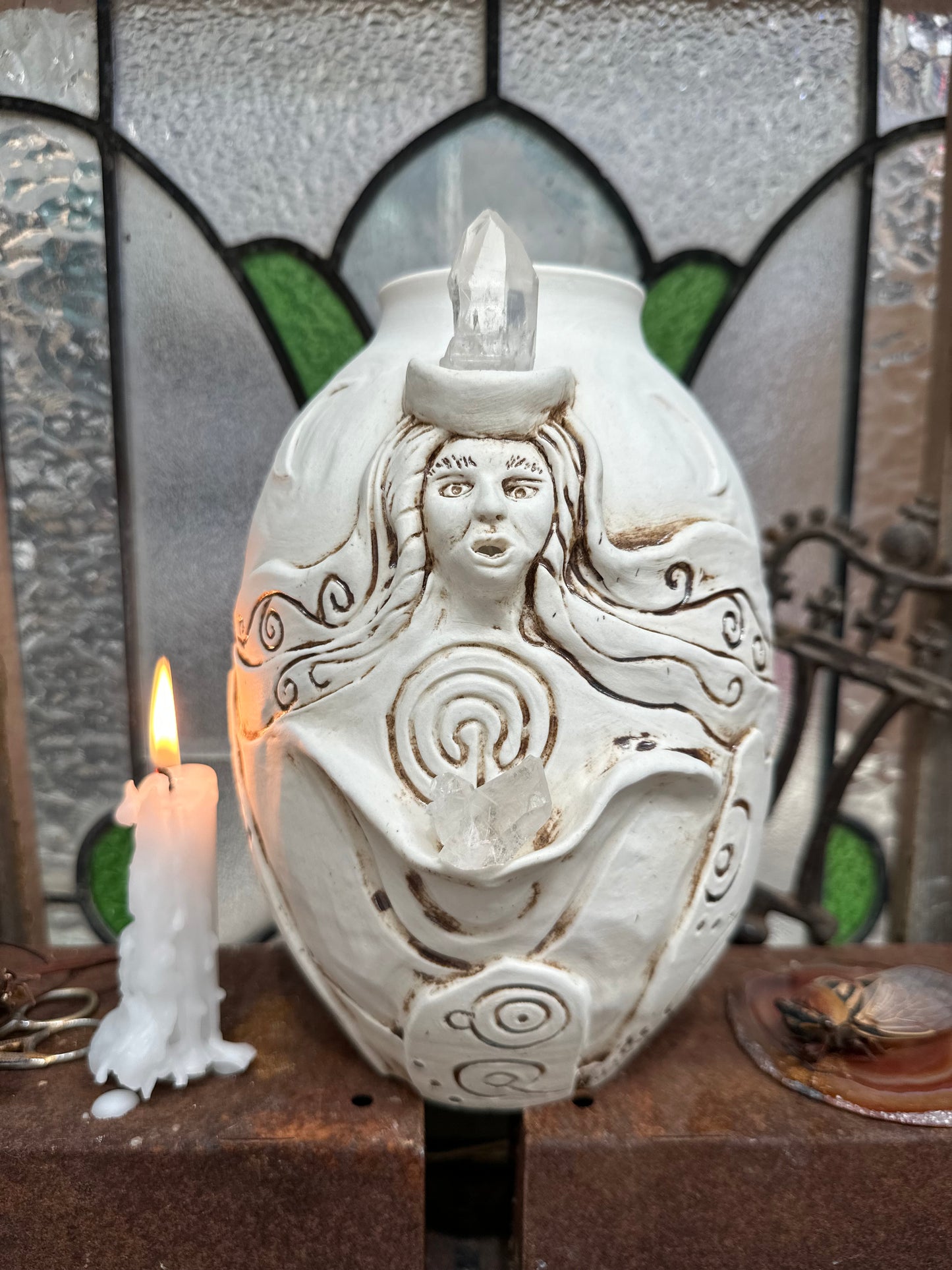 🌿 Keeper of the Labyrinth - Porcelain Vase