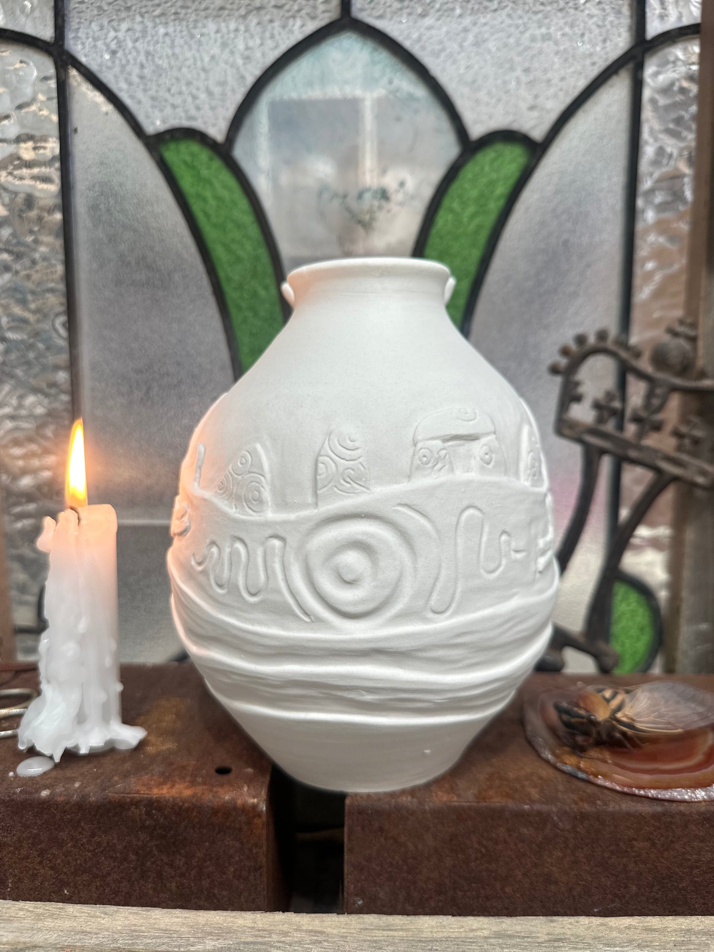 🌕 Hare Goddess of the Standing Stones - Porcelain Vase